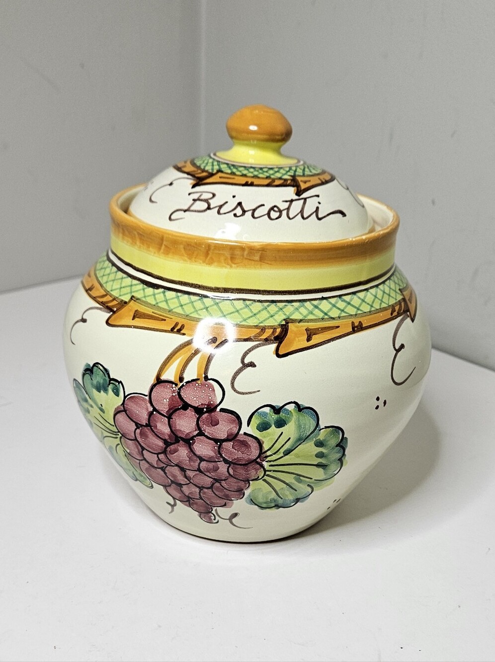 Vietri Cookie Biscotti Jar Yellow Cream Lidded Italian Grape Made In Italy